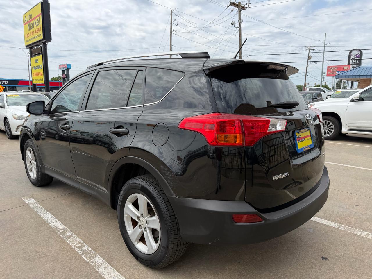 Toyota RAV4 FWD 4dr XLE (Natl) 2014