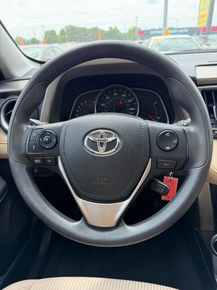 Toyota RAV4 FWD 4dr XLE (Natl) 2014