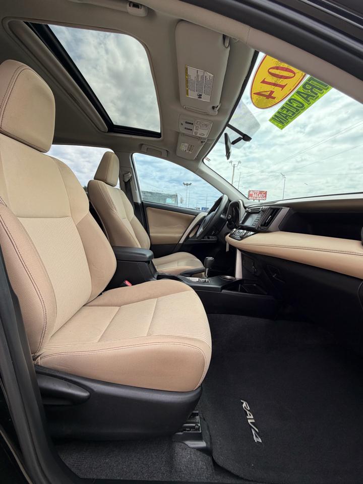 Toyota RAV4 FWD 4dr XLE (Natl) 2014