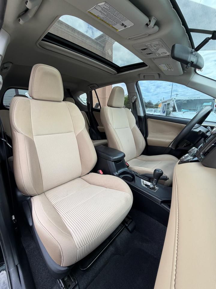 Toyota RAV4 FWD 4dr XLE (Natl) 2014