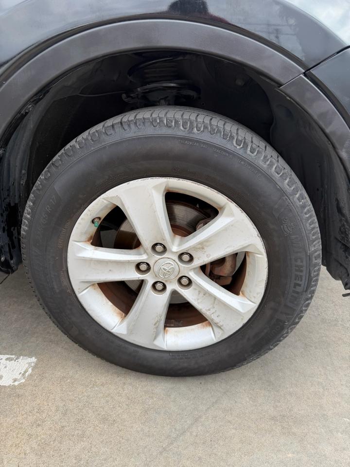 Toyota RAV4 FWD 4dr XLE (Natl) 2014