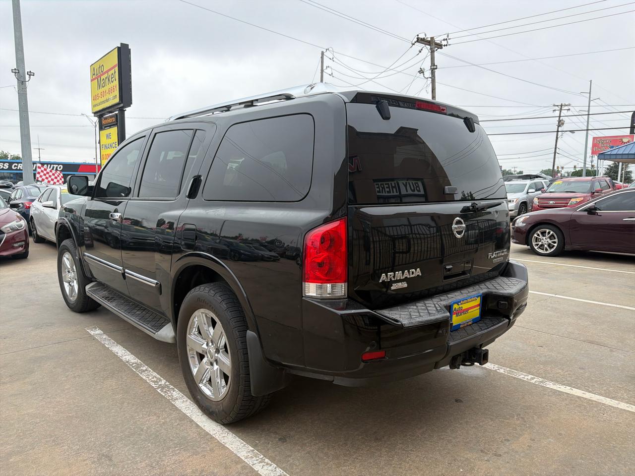 Nissan Armada 4WD 4dr Platinum 2011