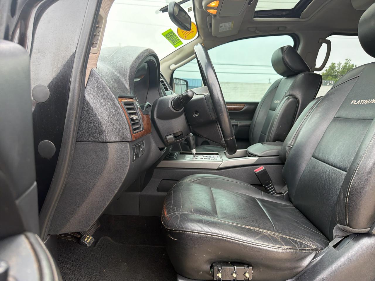Nissan Armada 4WD 4dr Platinum 2011