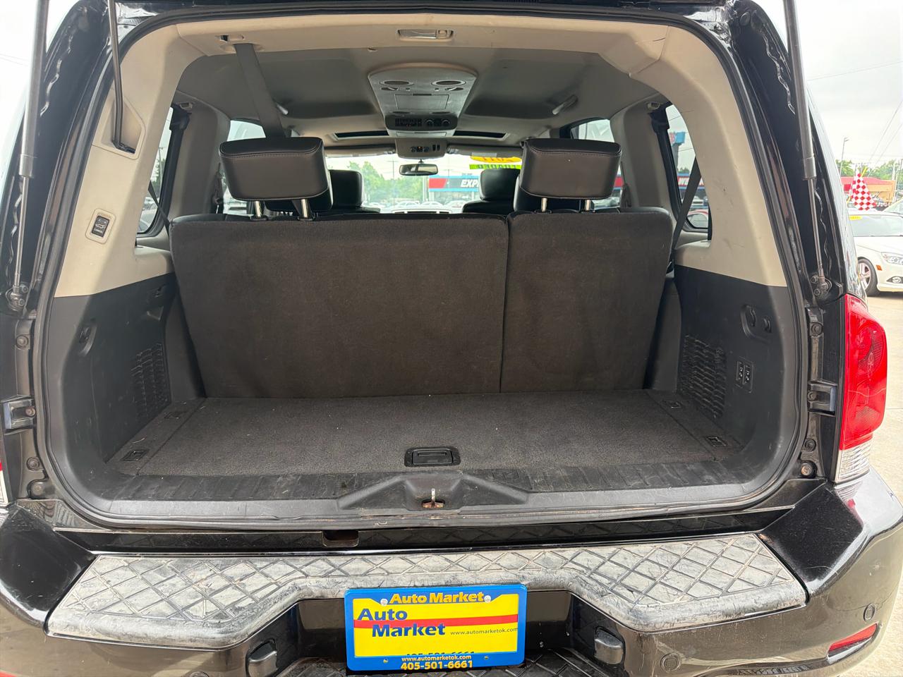 Nissan Armada 4WD 4dr Platinum 2011