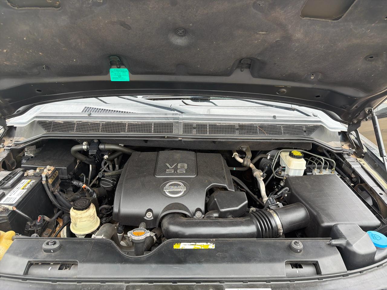 Nissan Armada 4WD 4dr Platinum 2011
