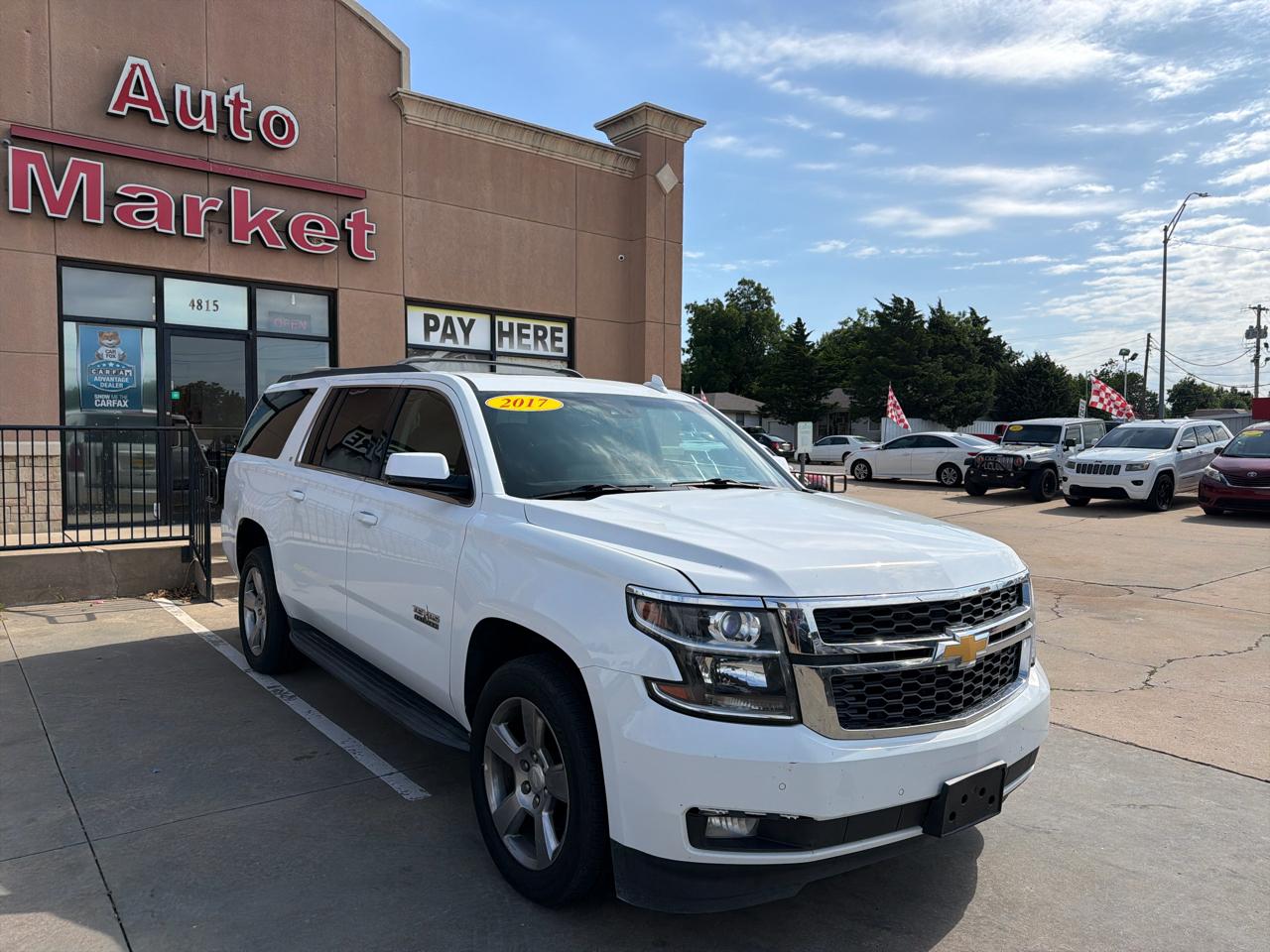 Chevrolet Suburban 2WD 4dr 1500 LT 2017