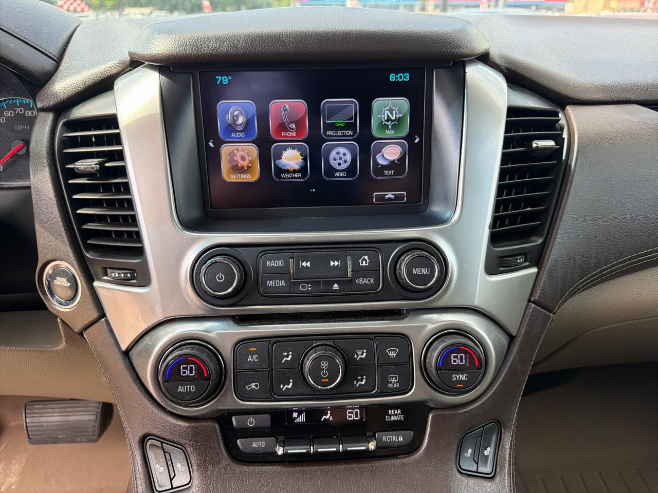Chevrolet Suburban 2WD 4dr 1500 LT 2017