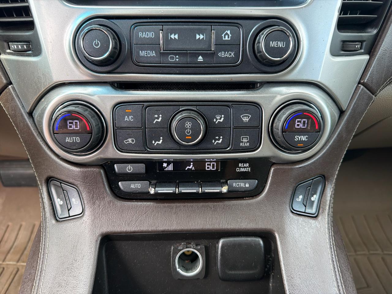 Chevrolet Suburban 2WD 4dr 1500 LT 2017