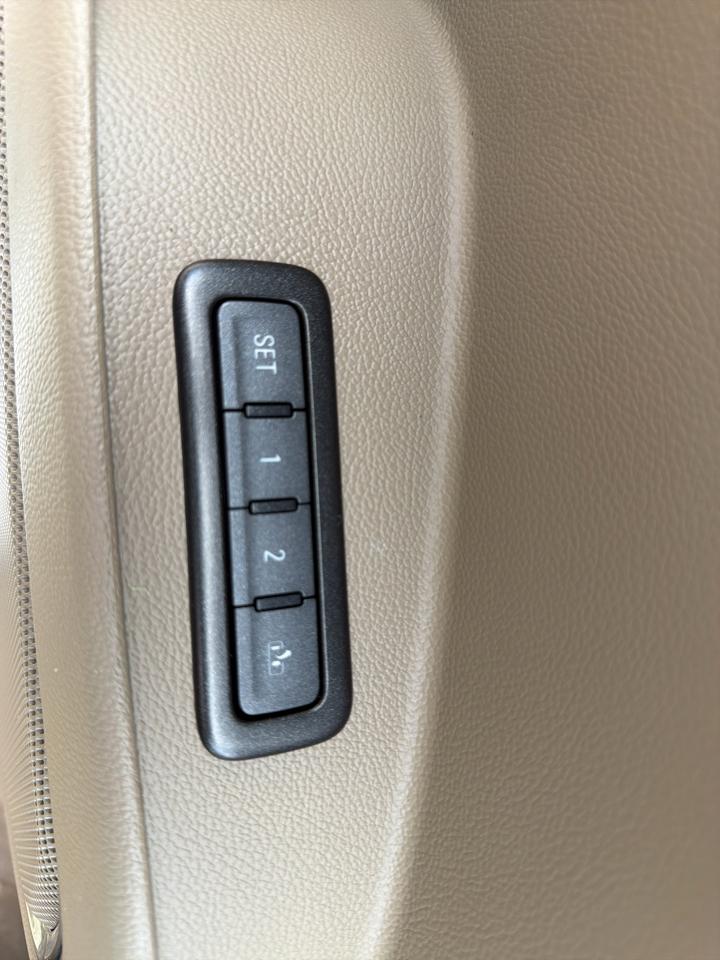 Chevrolet Suburban 2WD 4dr 1500 LT 2017
