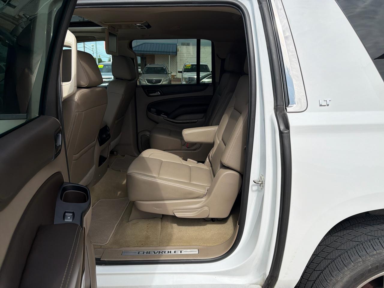 Chevrolet Suburban 2WD 4dr 1500 LT 2017