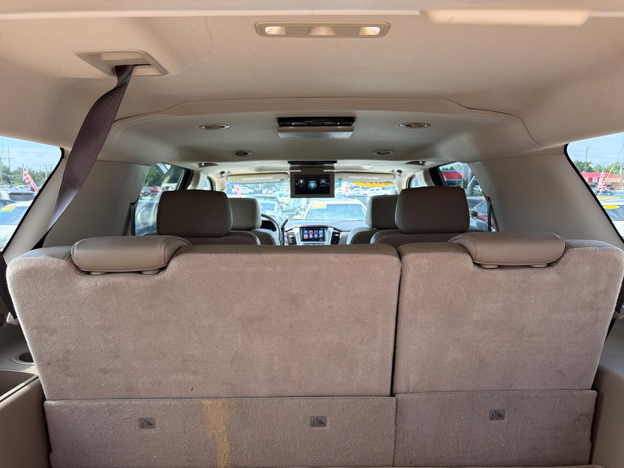 Chevrolet Suburban 2WD 4dr 1500 LT 2017