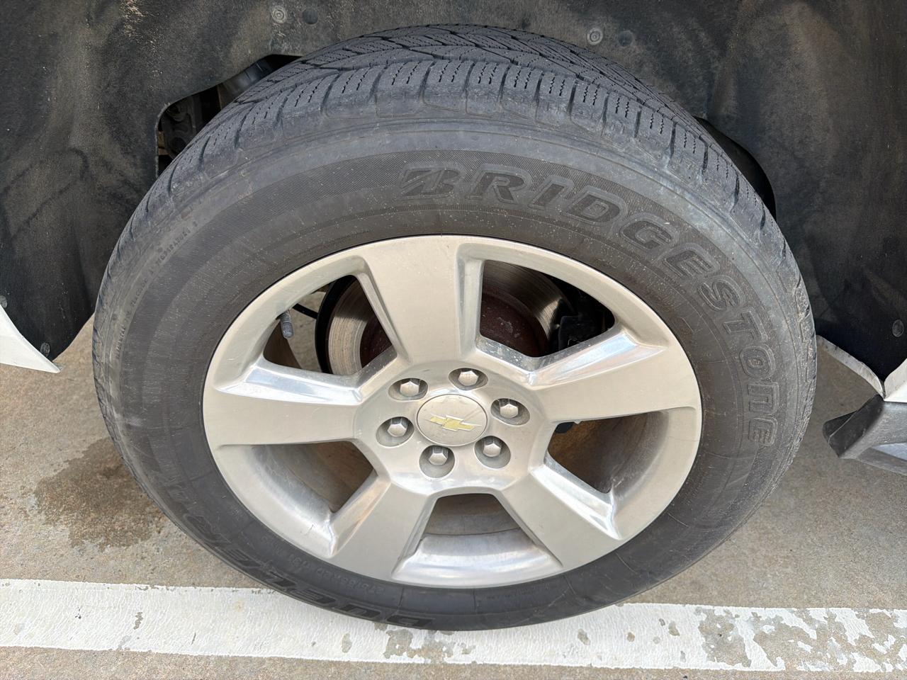 Chevrolet Suburban 2WD 4dr 1500 LT 2017