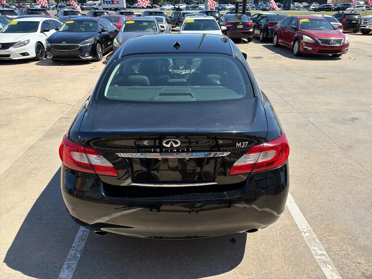 Infiniti M37 4dr Sdn RWD 2011