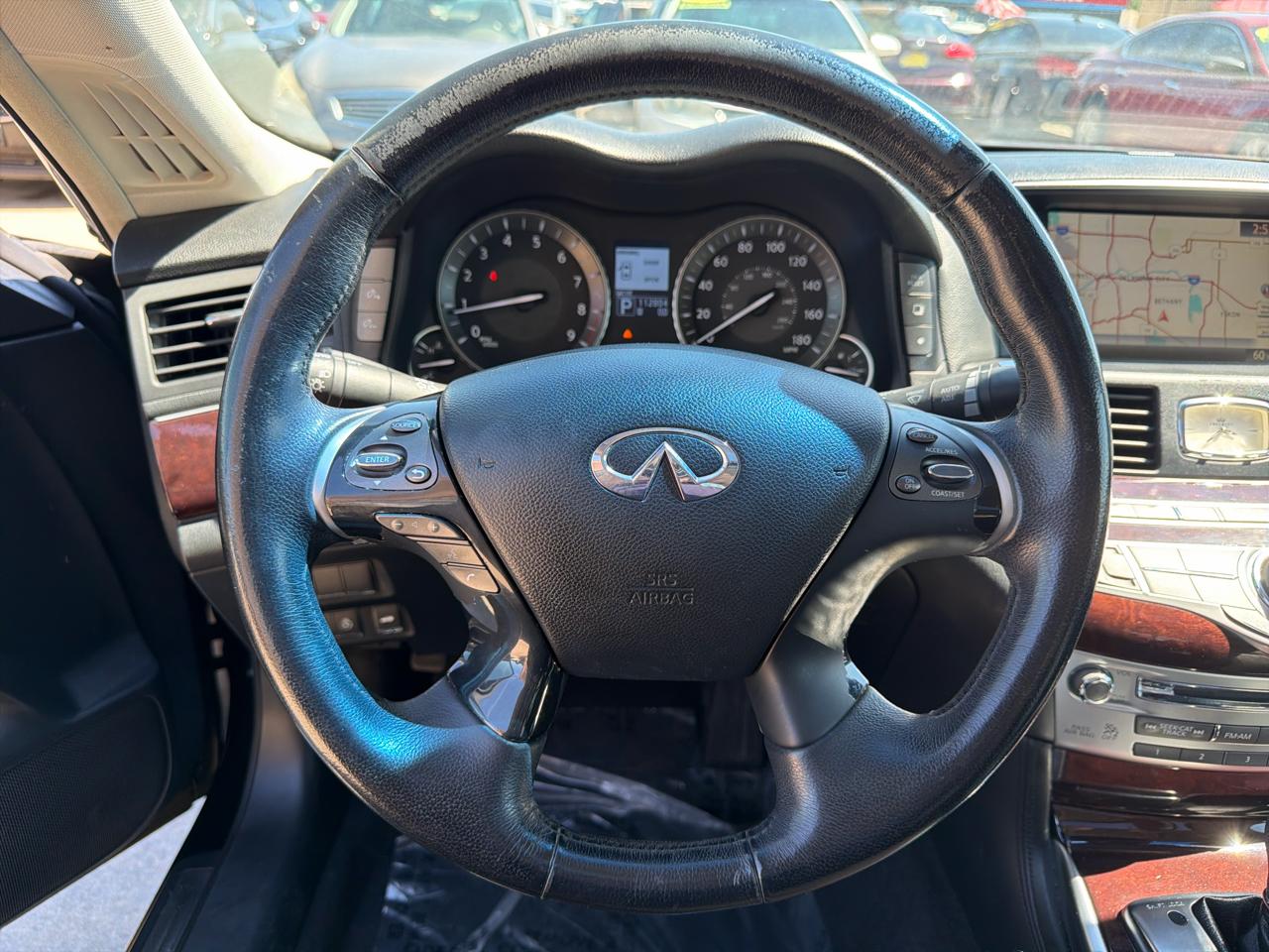 Infiniti M37 4dr Sdn RWD 2011