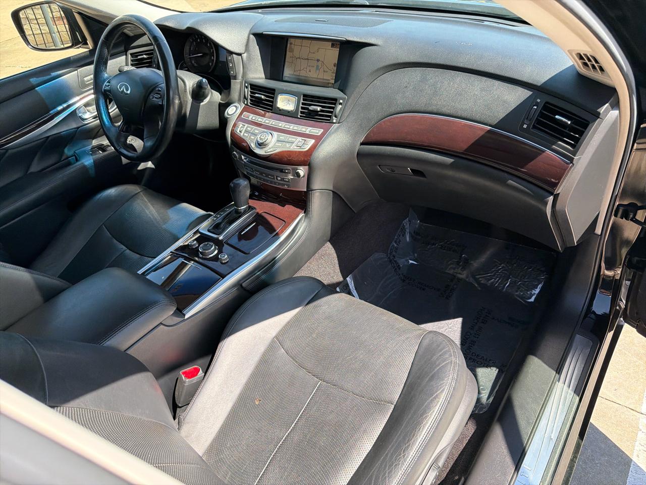 Infiniti M37 4dr Sdn RWD 2011