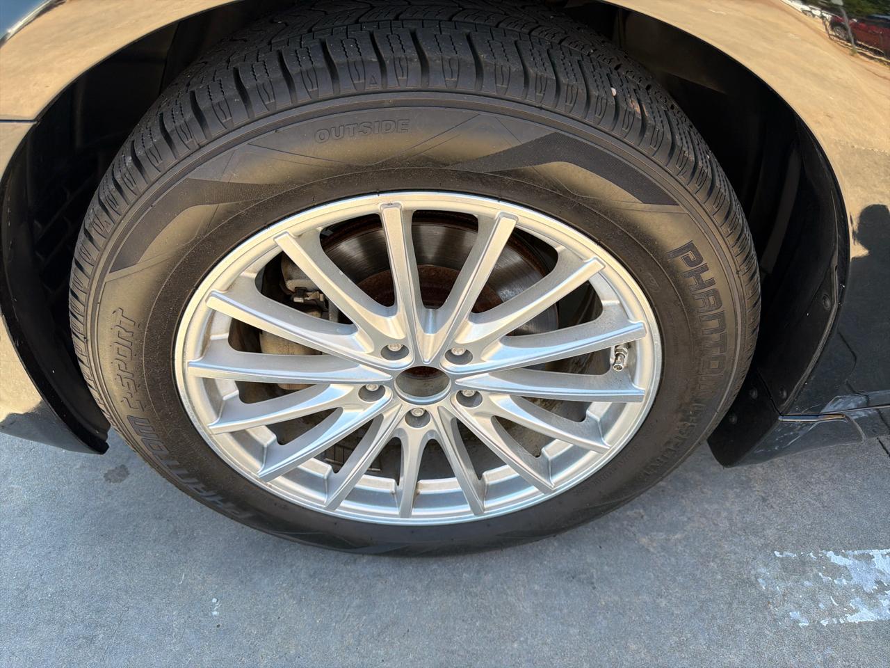 Infiniti M37 4dr Sdn RWD 2011