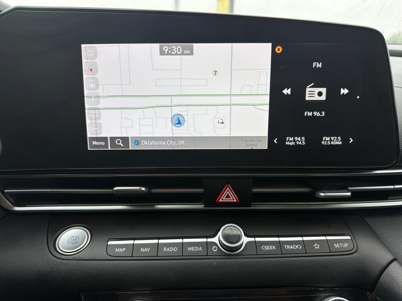 Hyundai Elantra Limited IVT 2025