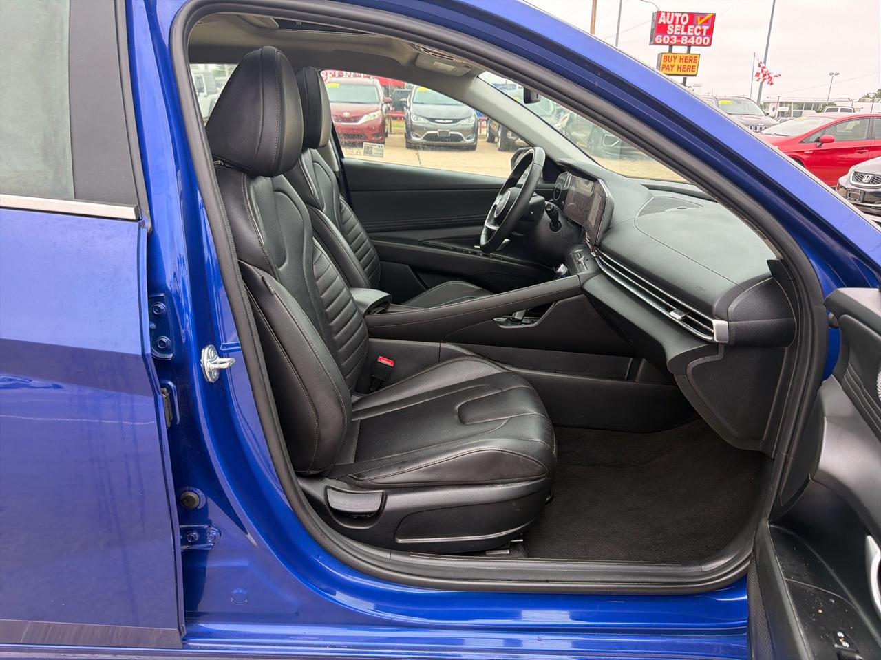 Hyundai Elantra Limited IVT 2025