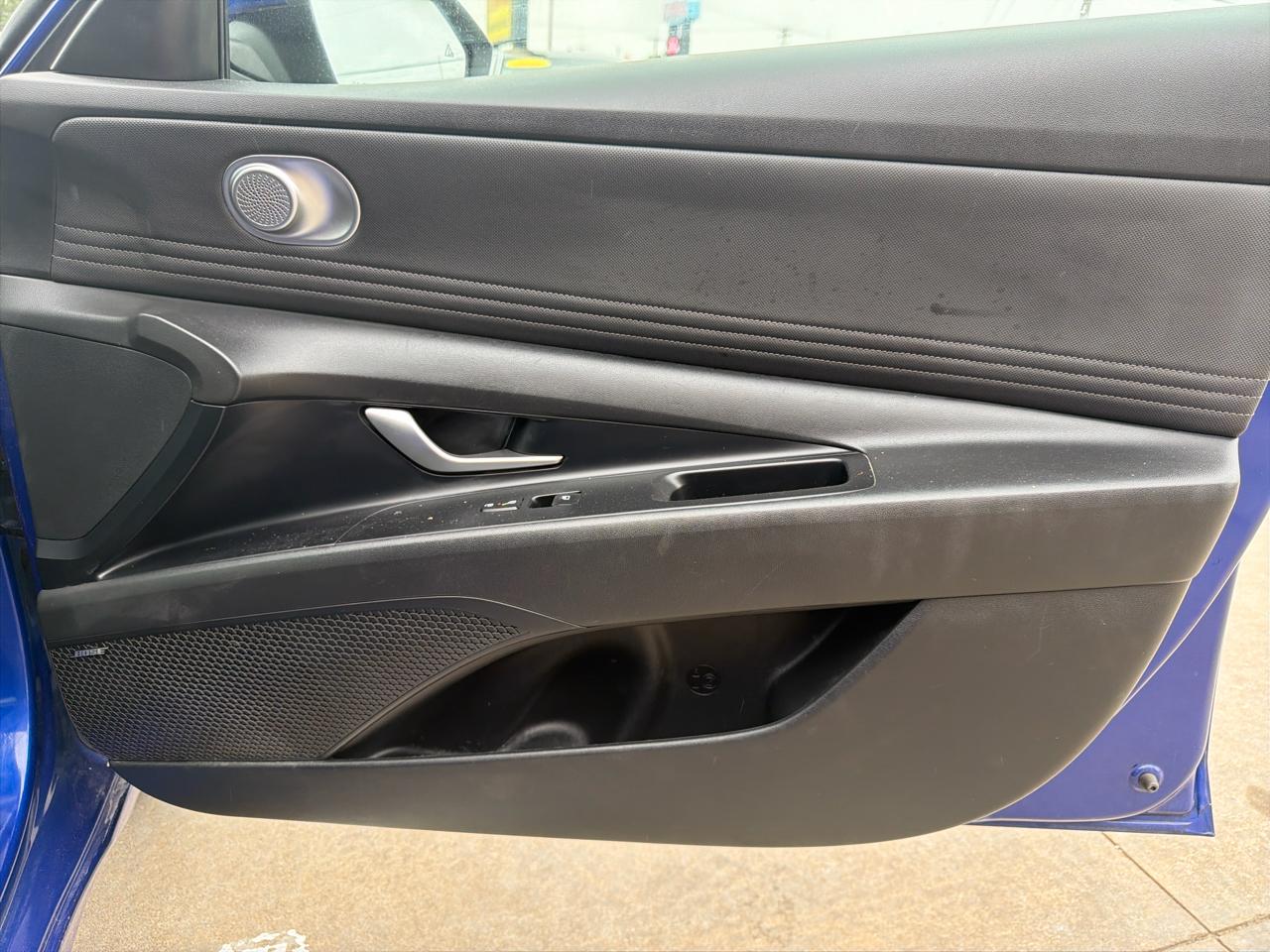 Hyundai Elantra Limited IVT 2025