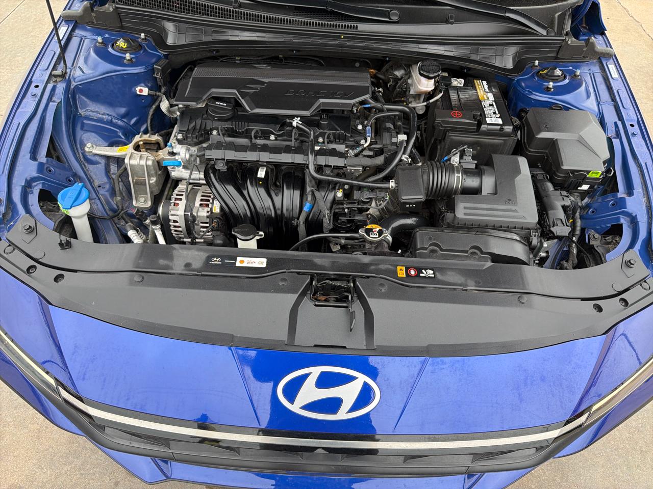 Hyundai Elantra Limited IVT 2025