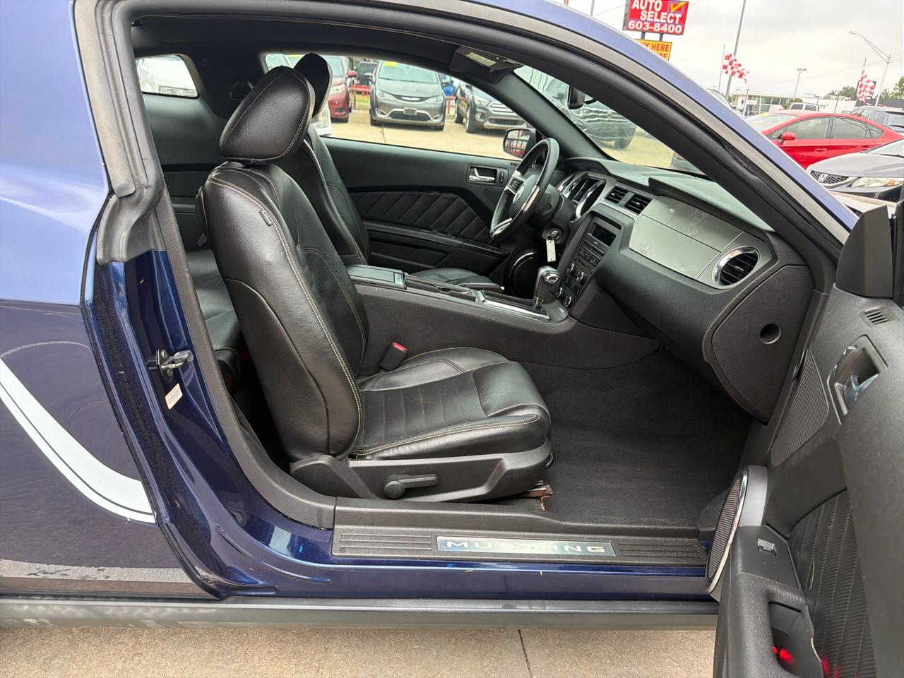 Ford Mustang 2dr Cpe V6 2010