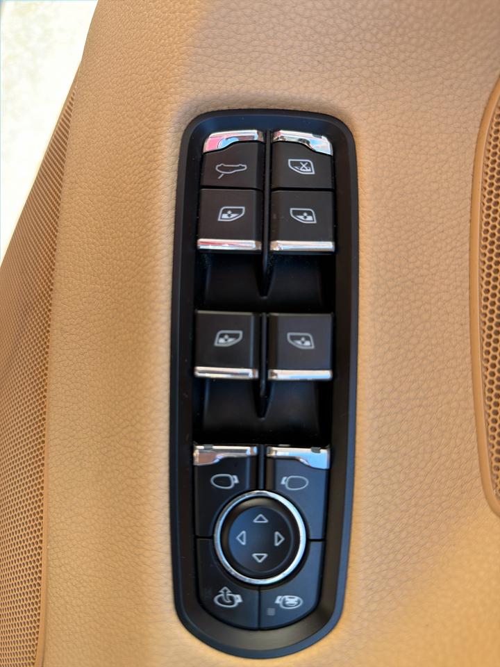 Porsche Panamera 4dr HB 4 2016