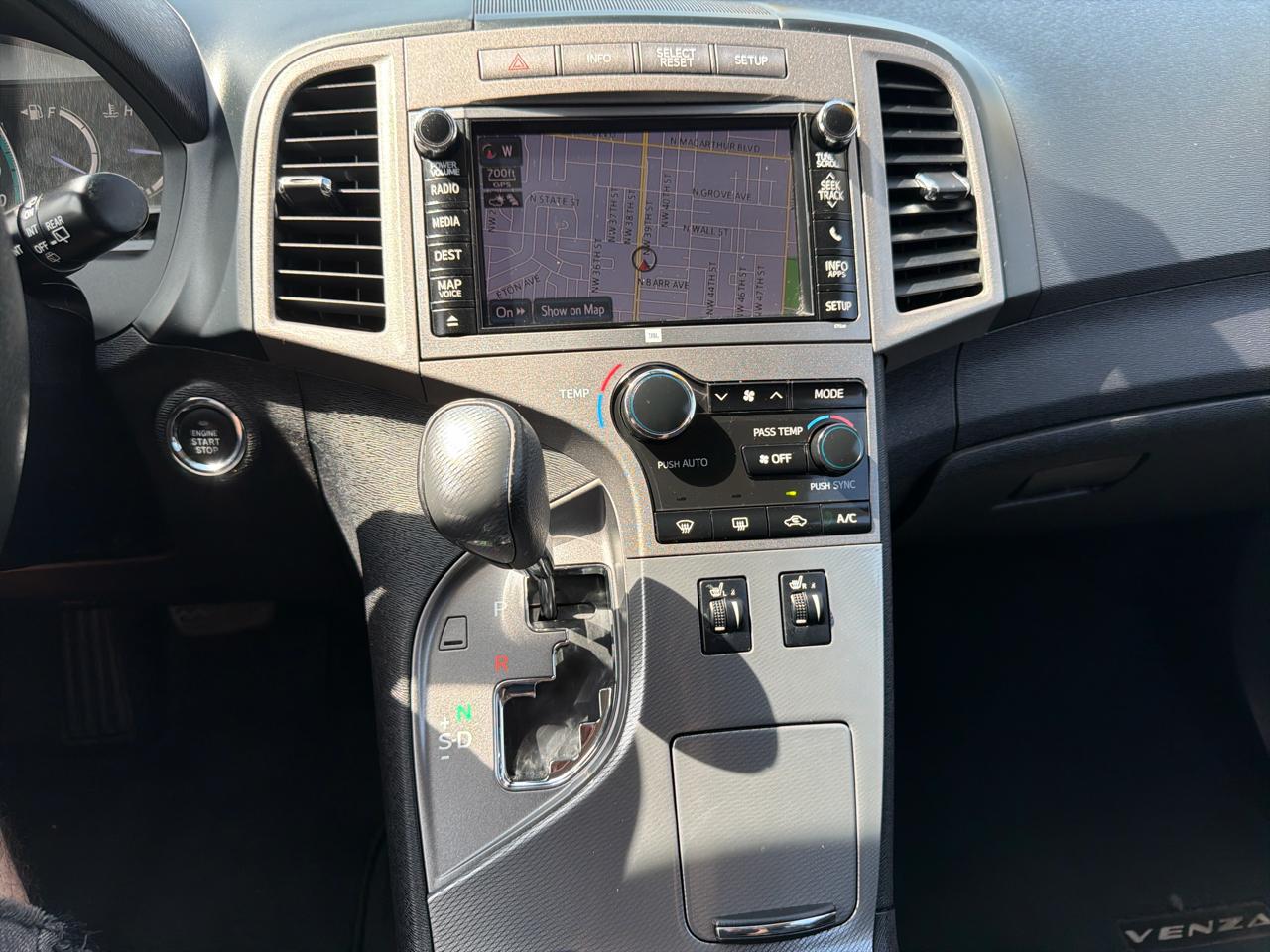 Toyota Venza 4dr Wgn V6 AWD Limited (Natl) 2014