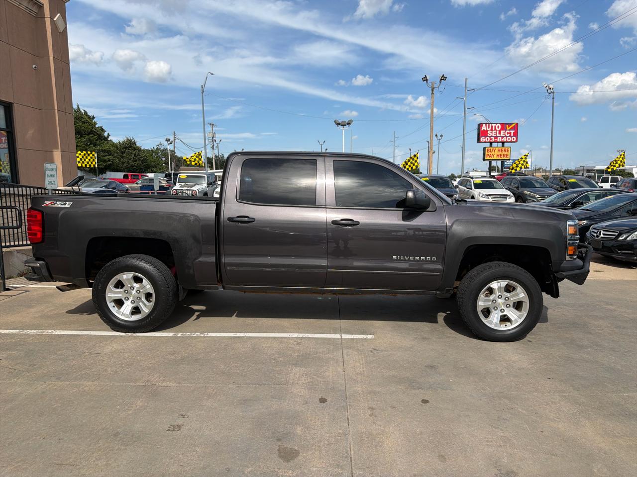 Chevrolet Silverado 1500 4WD Crew Cab 143.5" LT w/2LT 2015