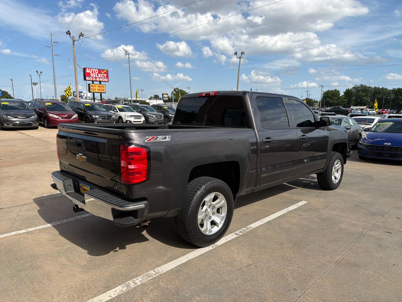 Chevrolet Silverado 1500 4WD Crew Cab 143.5" LT w/2LT 2015