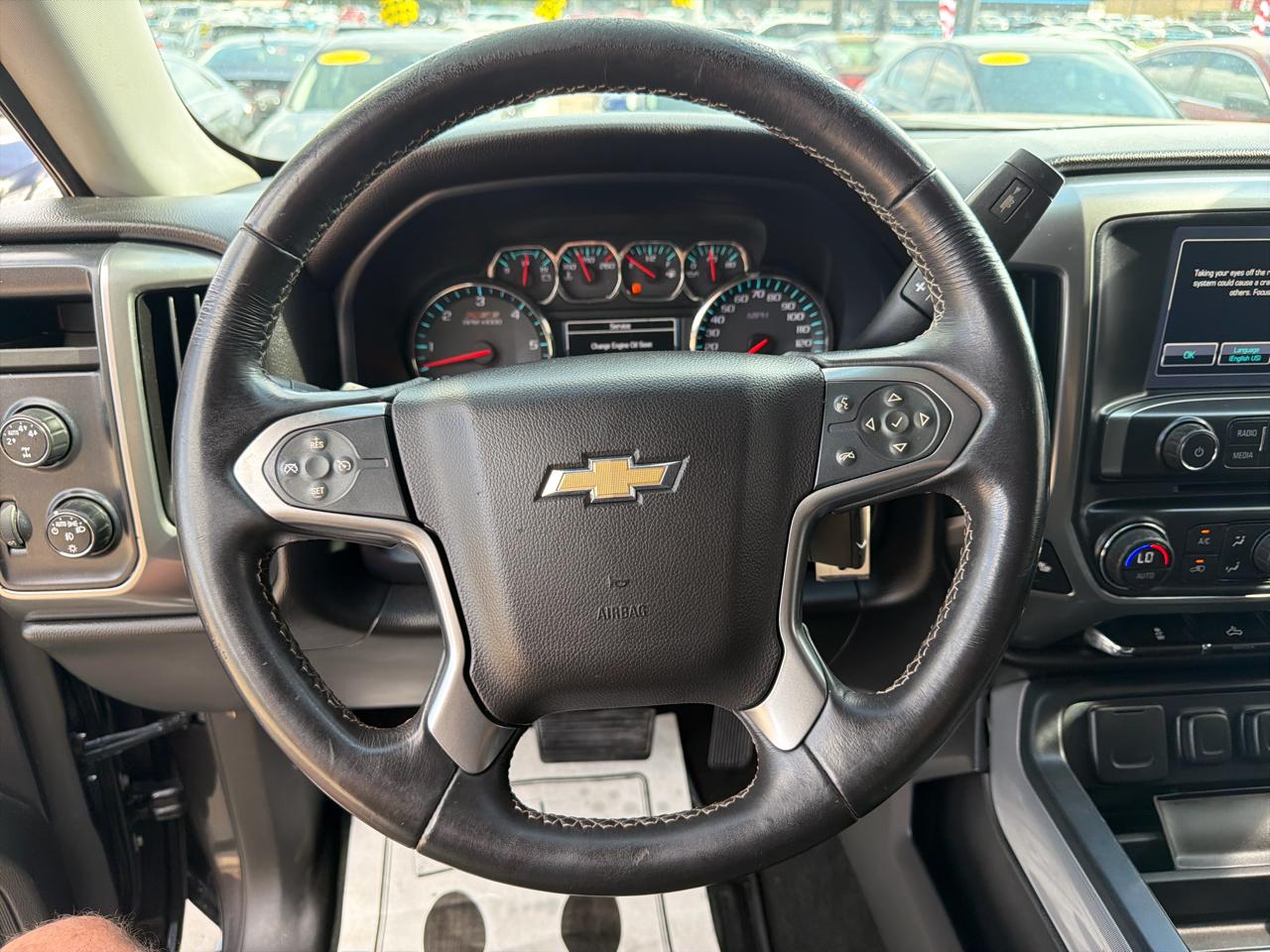 Chevrolet Silverado 1500 4WD Crew Cab 143.5" LT w/2LT 2015