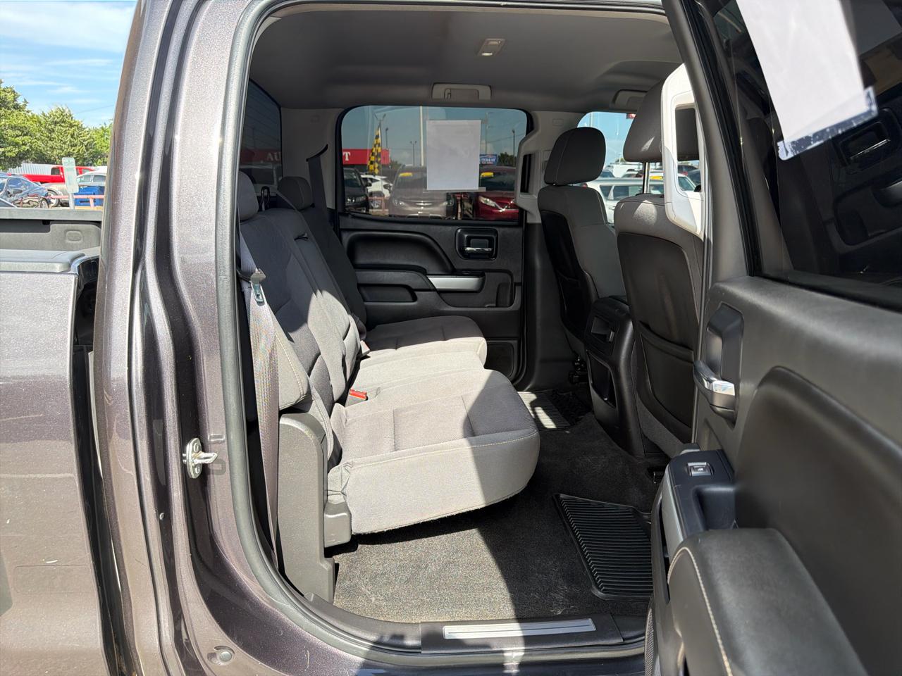 Chevrolet Silverado 1500 4WD Crew Cab 143.5" LT w/2LT 2015