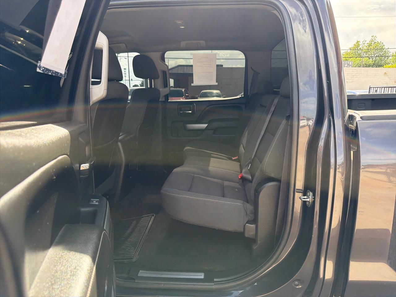 Chevrolet Silverado 1500 4WD Crew Cab 143.5" LT w/2LT 2015