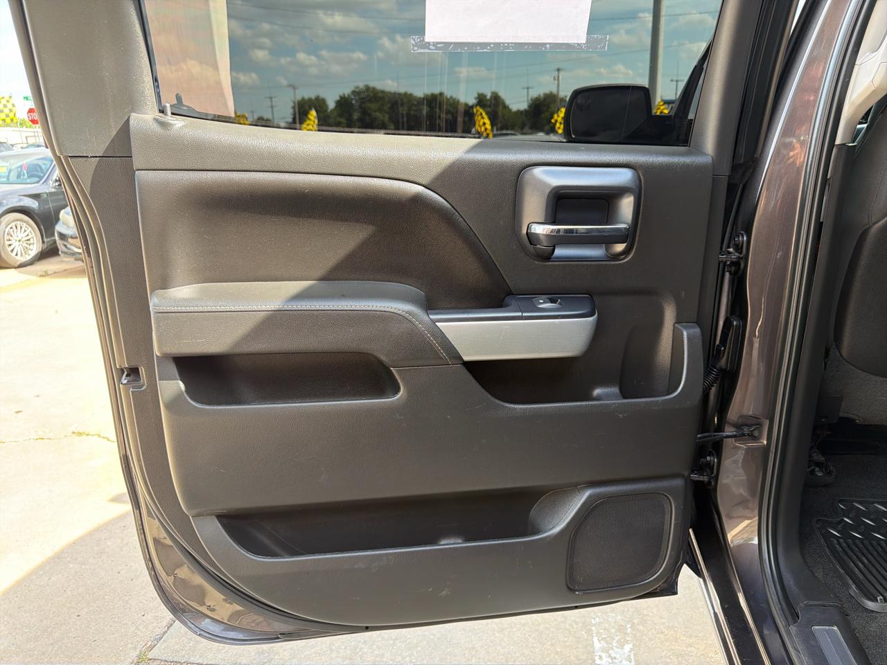 Chevrolet Silverado 1500 4WD Crew Cab 143.5" LT w/2LT 2015