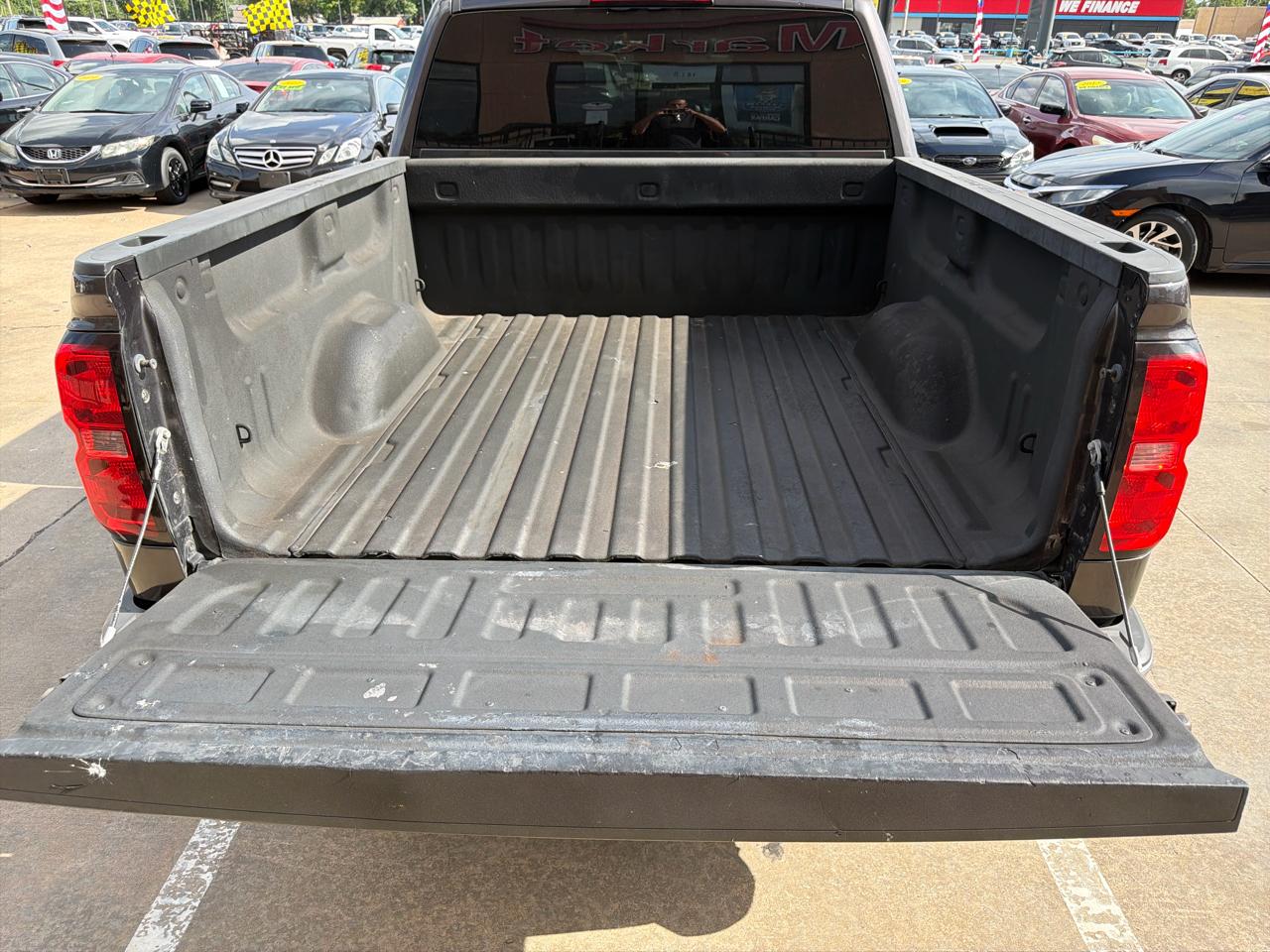 Chevrolet Silverado 1500 4WD Crew Cab 143.5" LT w/2LT 2015