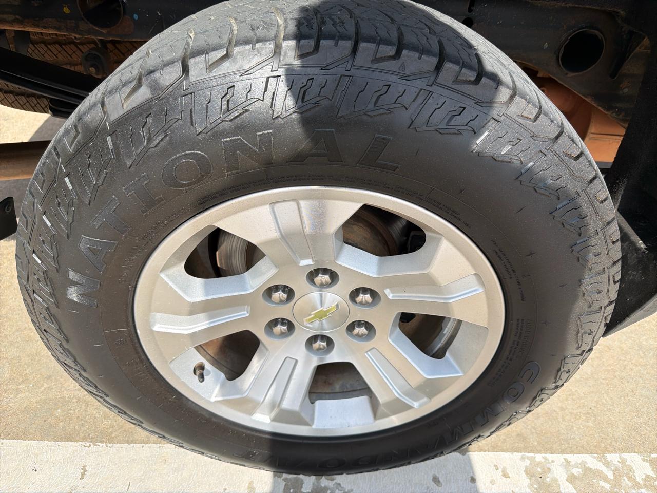 Chevrolet Silverado 1500 4WD Crew Cab 143.5" LT w/2LT 2015