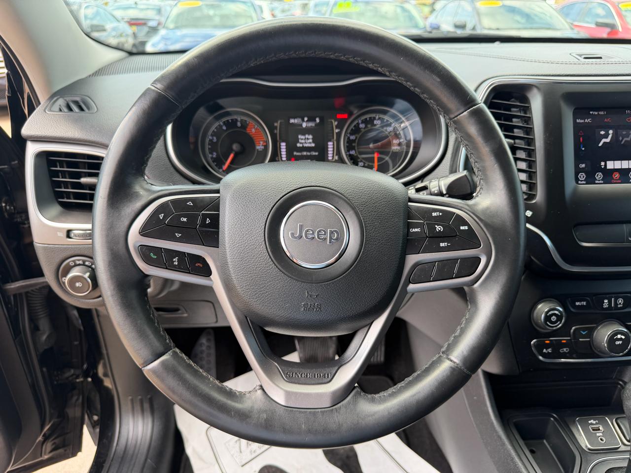 Jeep Cherokee Latitude Plus FWD 2019