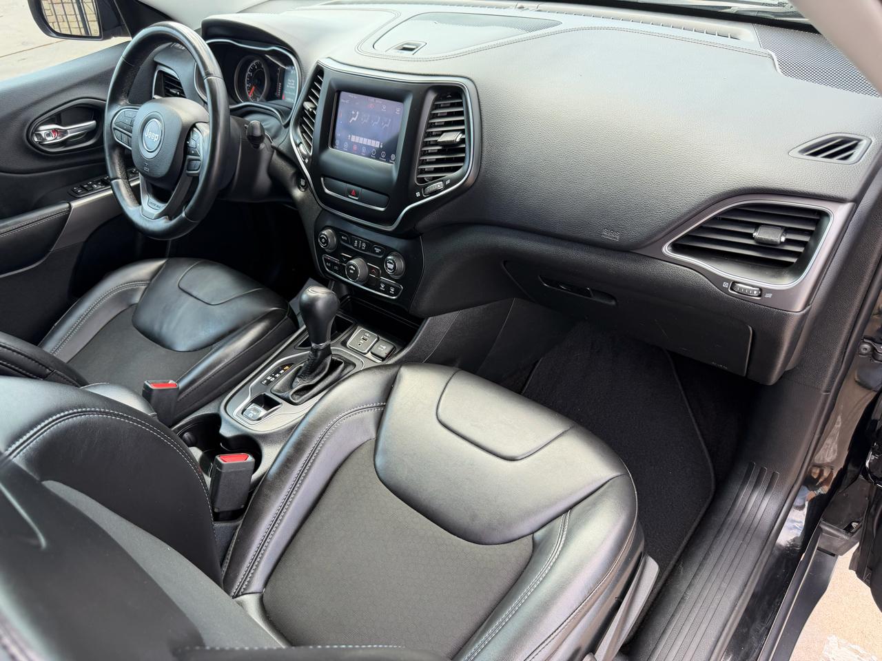 Jeep Cherokee Latitude Plus FWD 2019