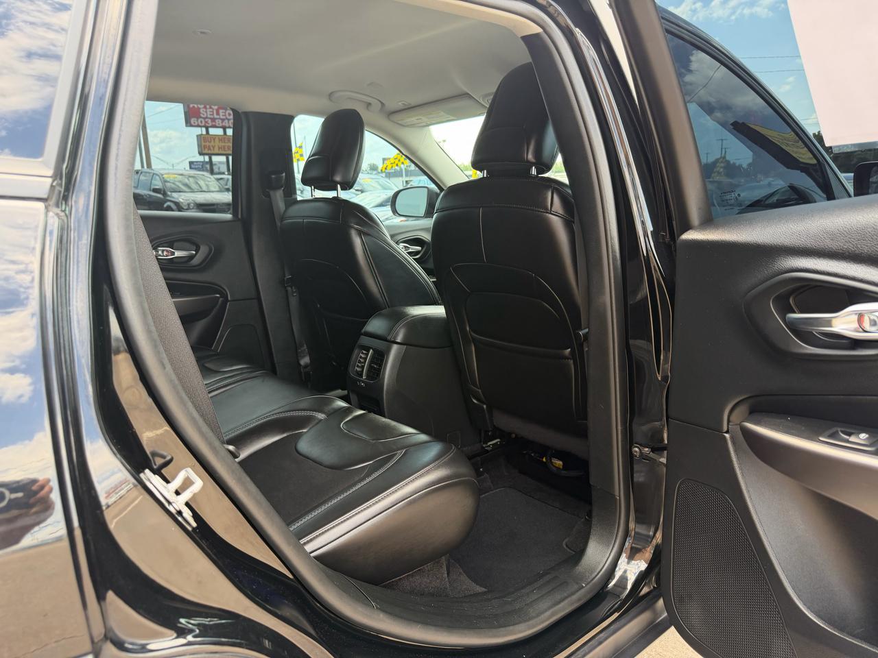Jeep Cherokee Latitude Plus FWD 2019