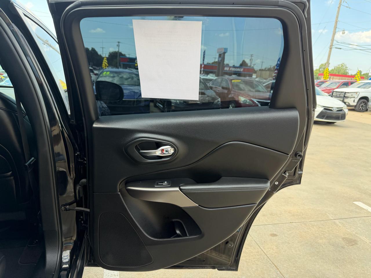 Jeep Cherokee Latitude Plus FWD 2019