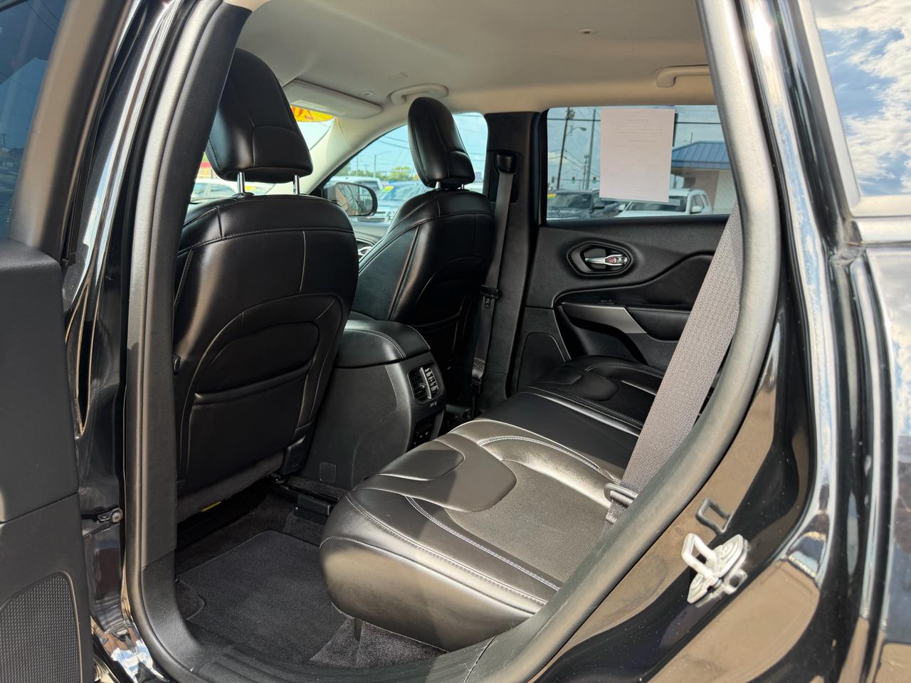 Jeep Cherokee Latitude Plus FWD 2019