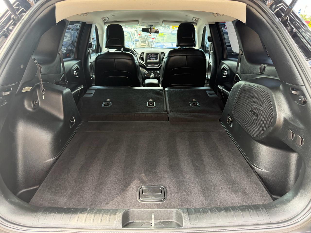 Jeep Cherokee Latitude Plus FWD 2019