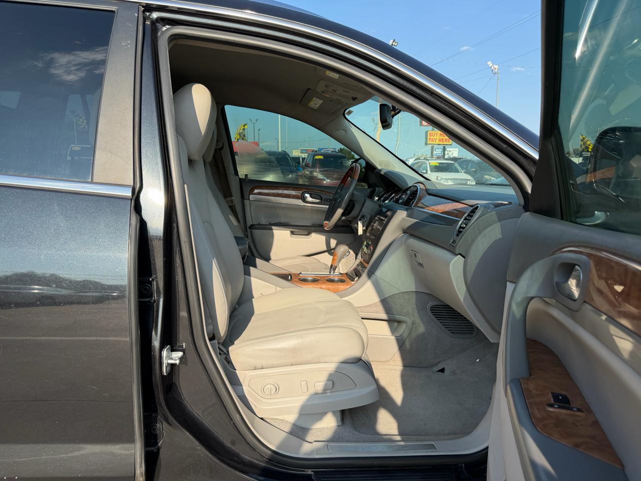 Buick Enclave AWD 4dr Leather 2012