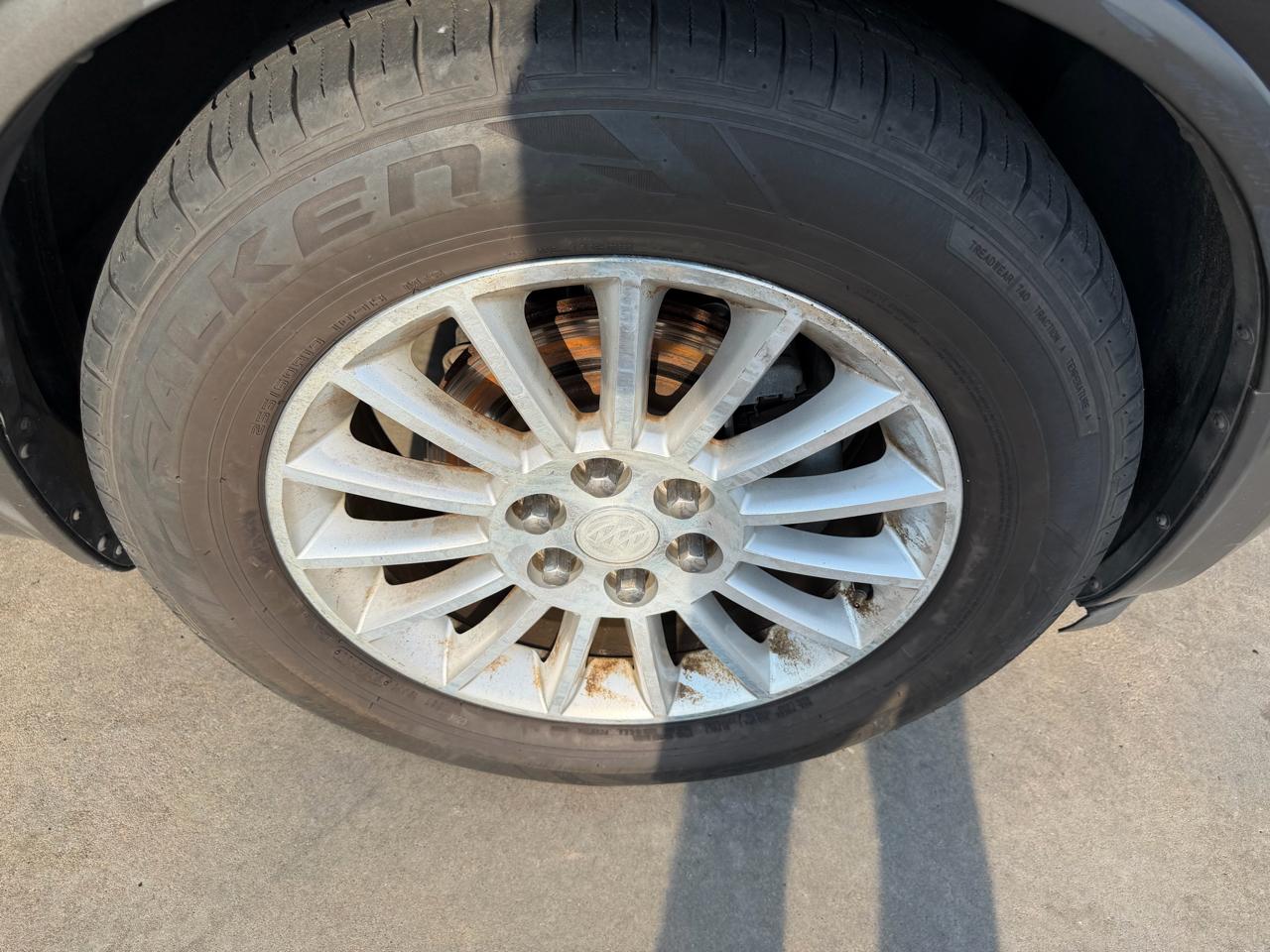 Buick Enclave AWD 4dr Leather 2012