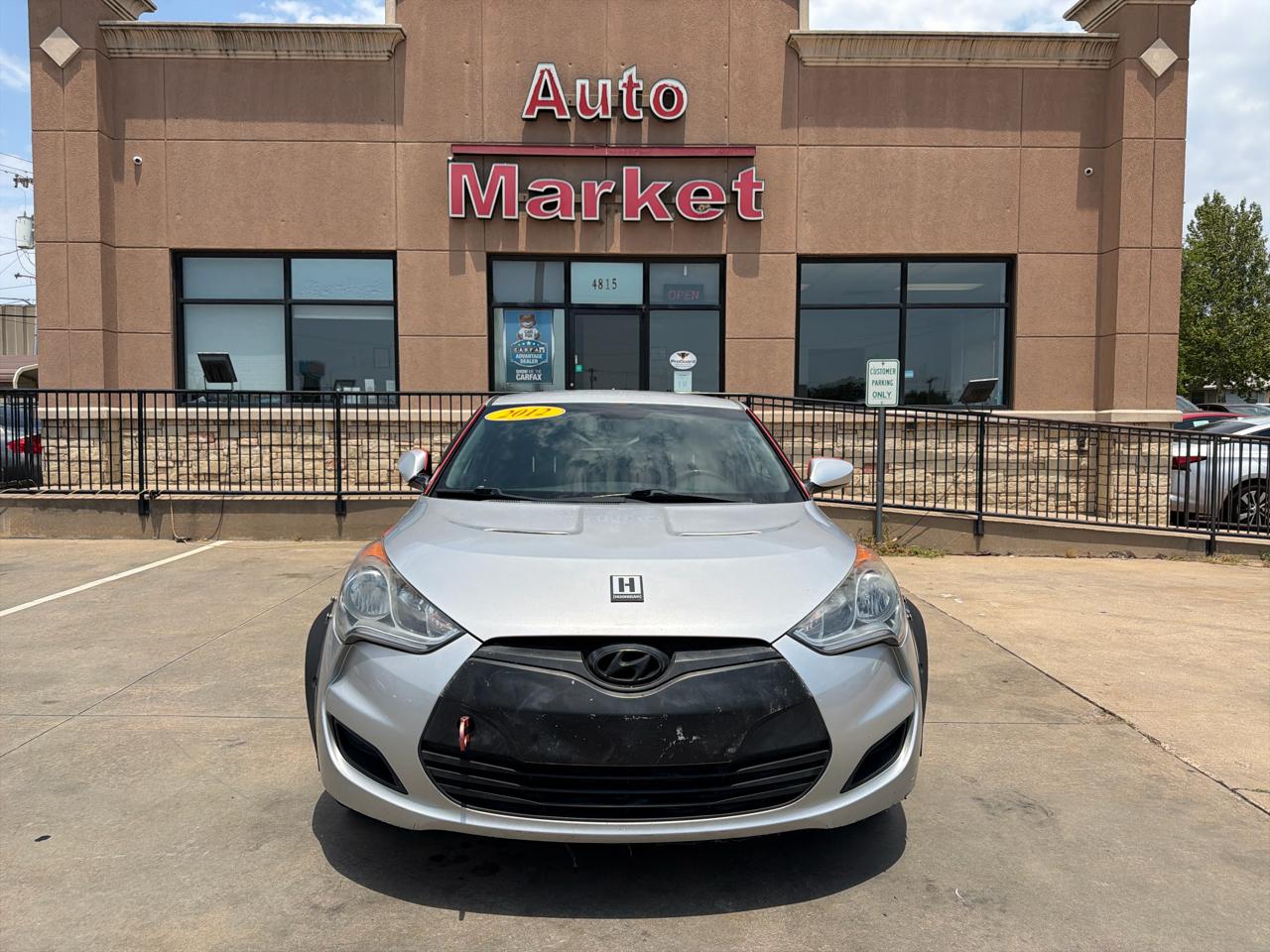 Hyundai Veloster 3dr Cpe Man w/Black Int 2012