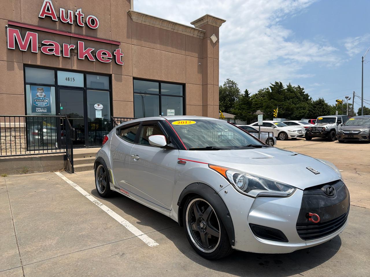 Hyundai Veloster 3dr Cpe Man w/Black Int 2012