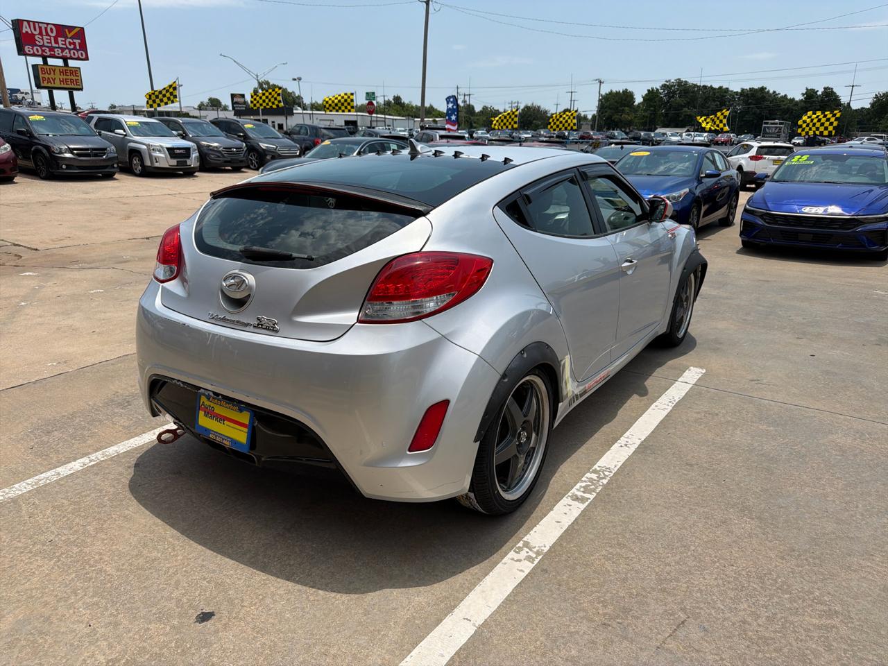 Hyundai Veloster 3dr Cpe Man w/Black Int 2012