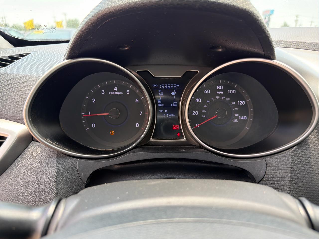 Hyundai Veloster 3dr Cpe Man w/Black Int 2012