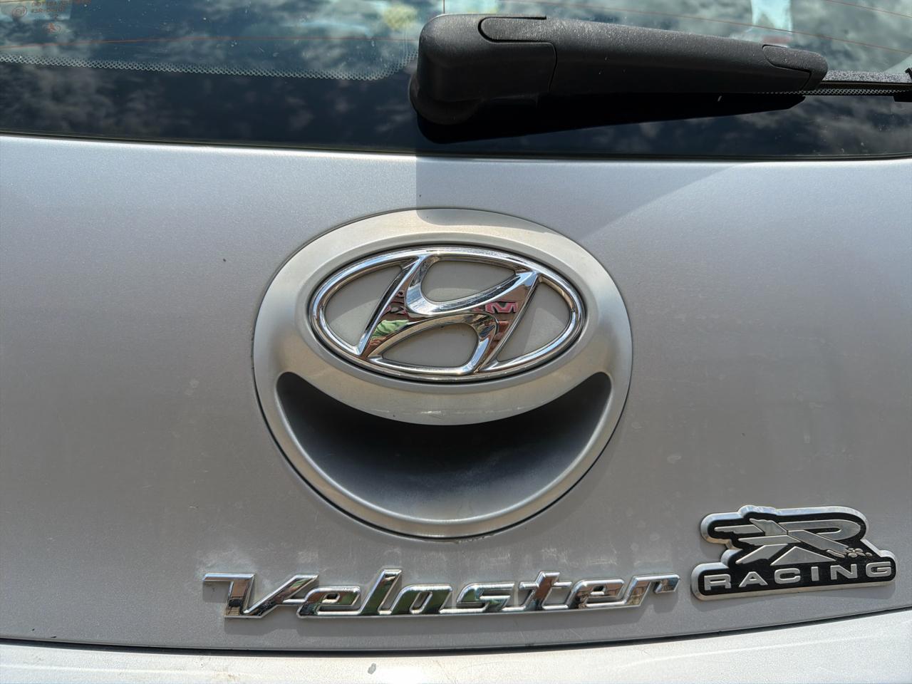 Hyundai Veloster 3dr Cpe Man w/Black Int 2012