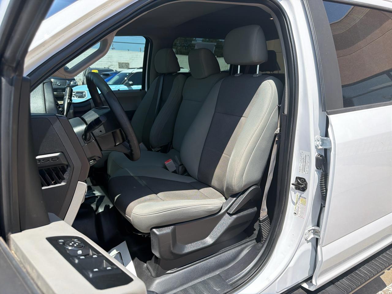 Ford F-150 4WD SuperCrew 145" XL 2018
