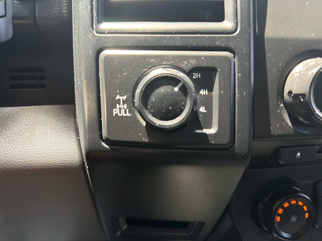 Ford F-150 4WD SuperCrew 145" XL 2018
